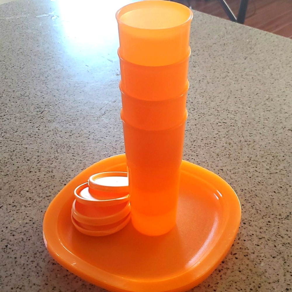 Tupperware set